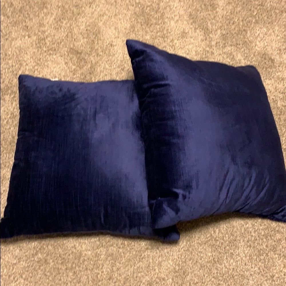 Navy blue throw pillows
